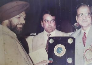 award-08